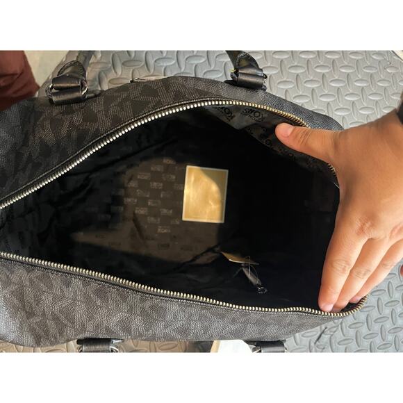 Michael Kors Travel Large Weekender Black Bag NO CROSSBODY‎ STRAP $398 - Picture 8 of 11